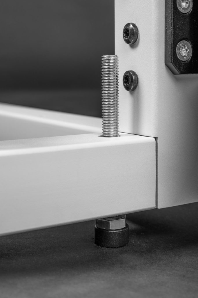 Stengel Serverschrank Nivellierfuss